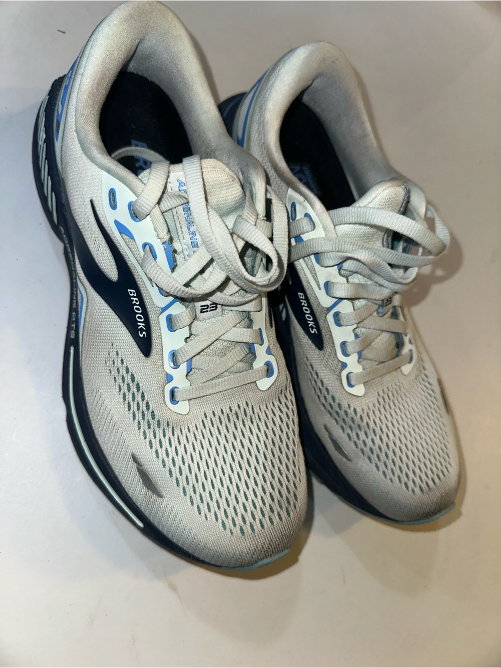 Brooks Adrenaline GTS 23